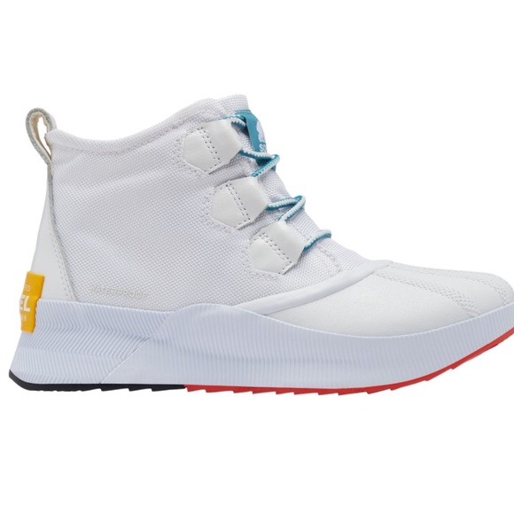 SOREL Women's Out N About III Classic Boots New with Tags - Picture 2 of 8